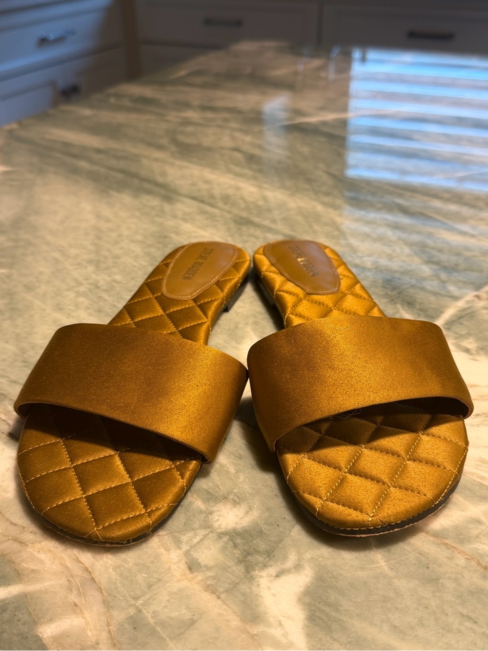 Steve Madden slides gold size 8 (fits 8-9)